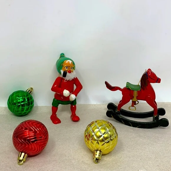 5 pc VINTAGE Christmas tree ornaments: Santa, rocking horse, and 3 round balls - Picture 1 of 17